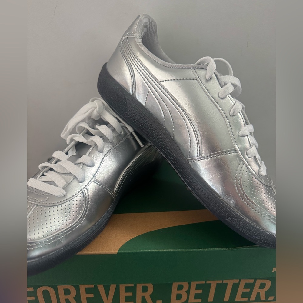 Palermo Astro Escape Silver PUMAS! Get them here ( sold out online& in stores!)